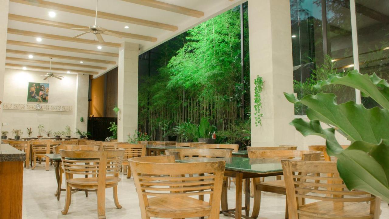 Marilyn Hotel Serpong Exteriér fotografie