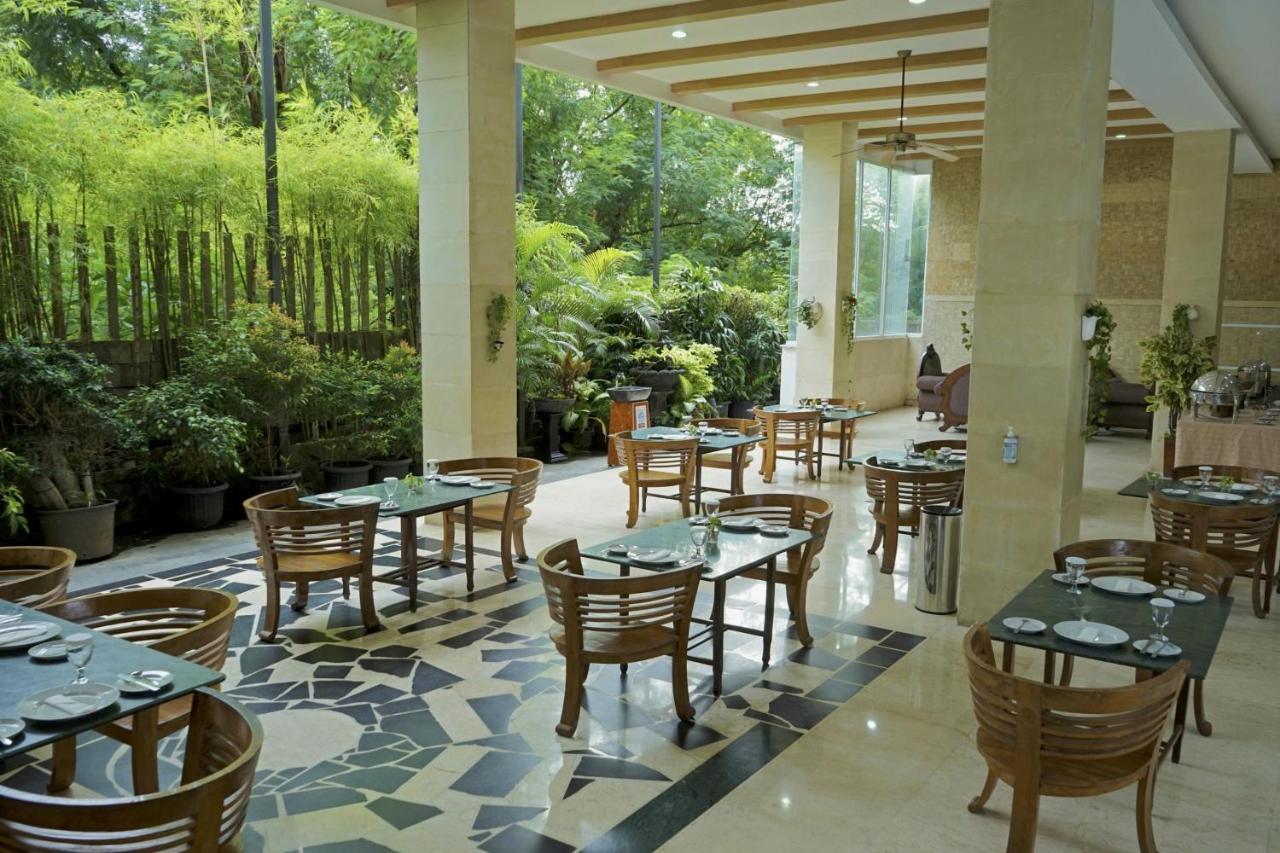 Marilyn Hotel Serpong Exteriér fotografie